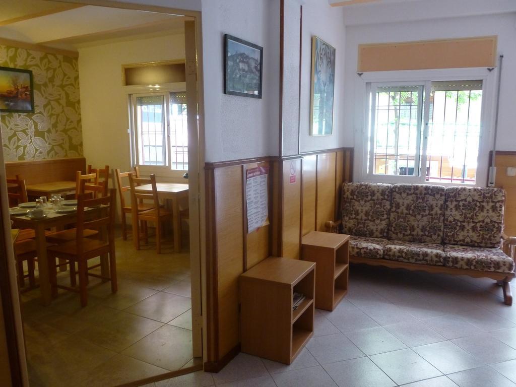 Pension El Ciervo Lloret de Mar Bagian luar foto